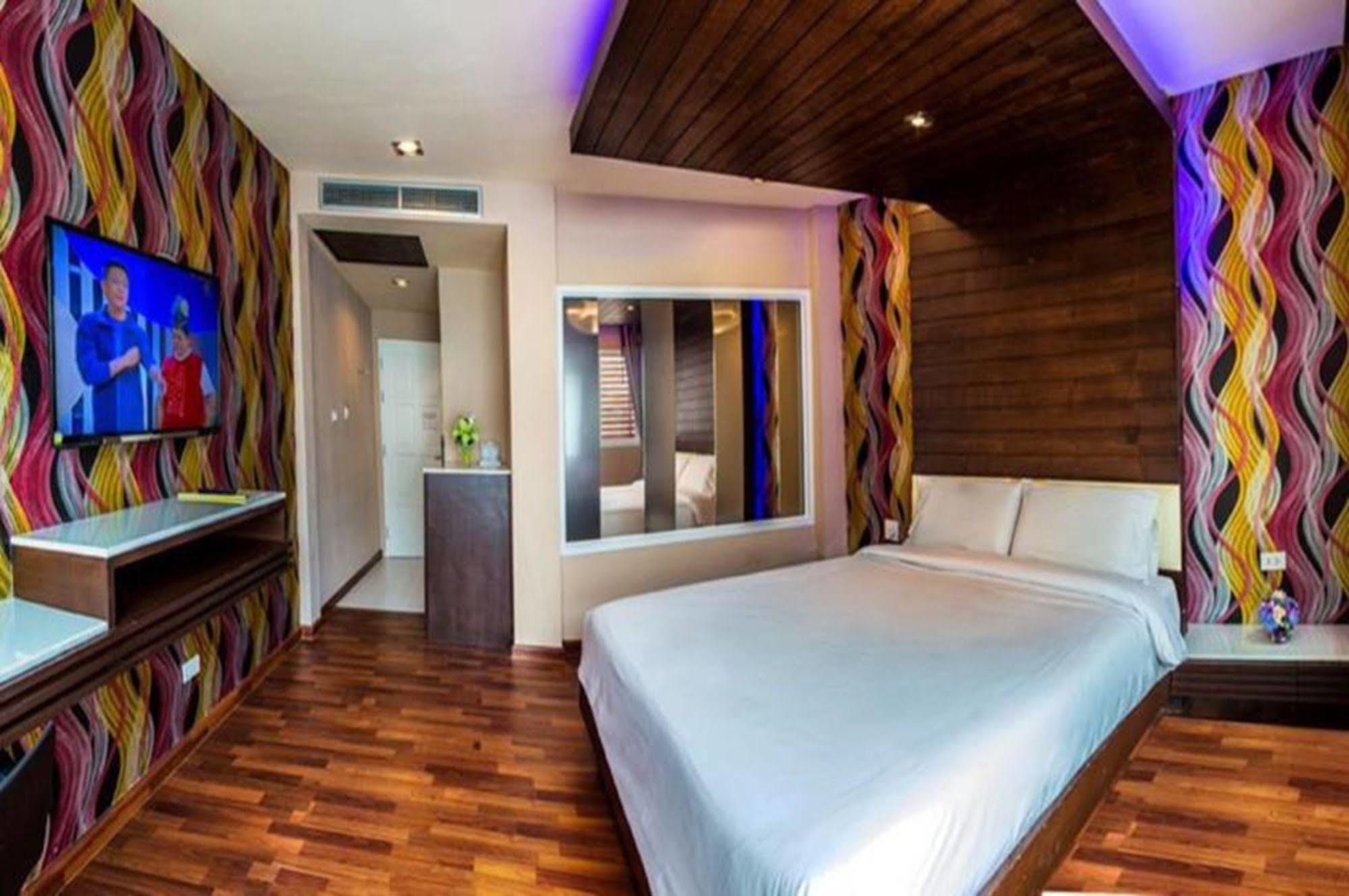 The Ring Hotel Хатъяй Экстерьер фото