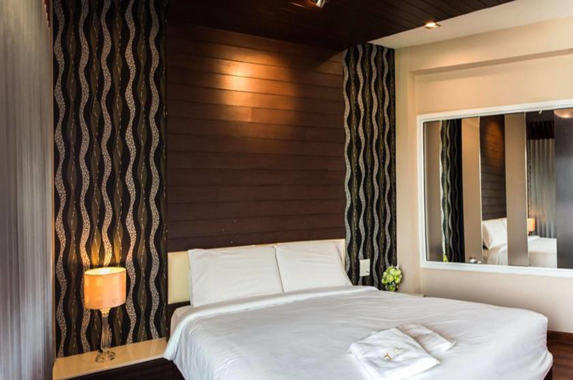 The Ring Hotel Хатъяй Экстерьер фото