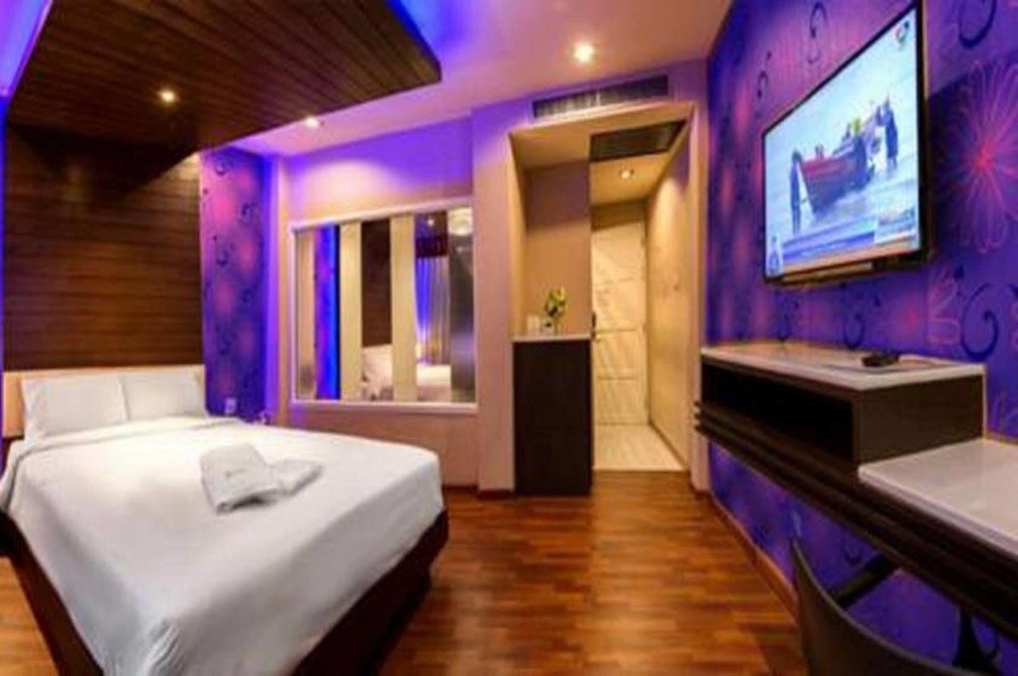 The Ring Hotel Хатъяй Экстерьер фото