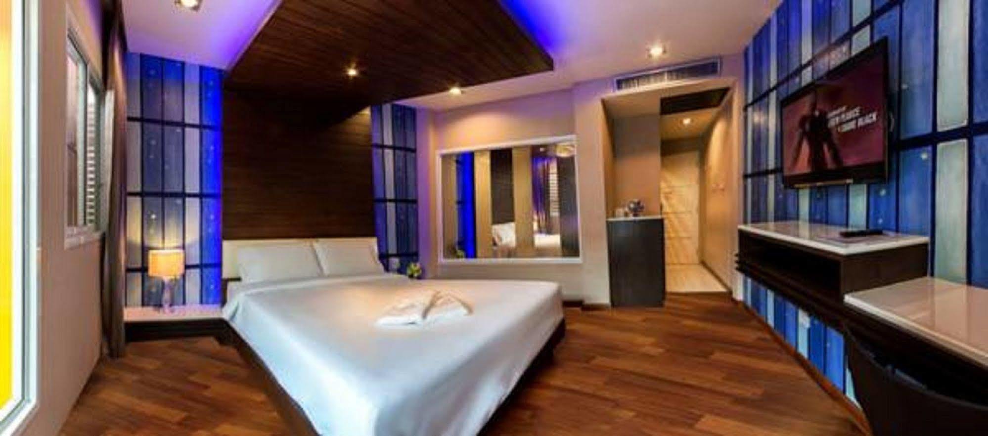The Ring Hotel Хатъяй Экстерьер фото
